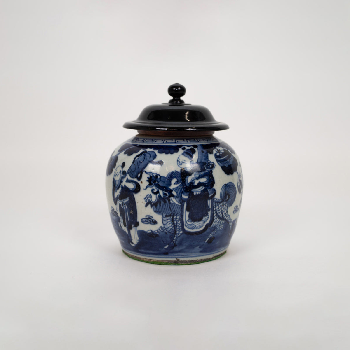 A Chinese Blue and White Porcelain Vase with Wooden Lid
