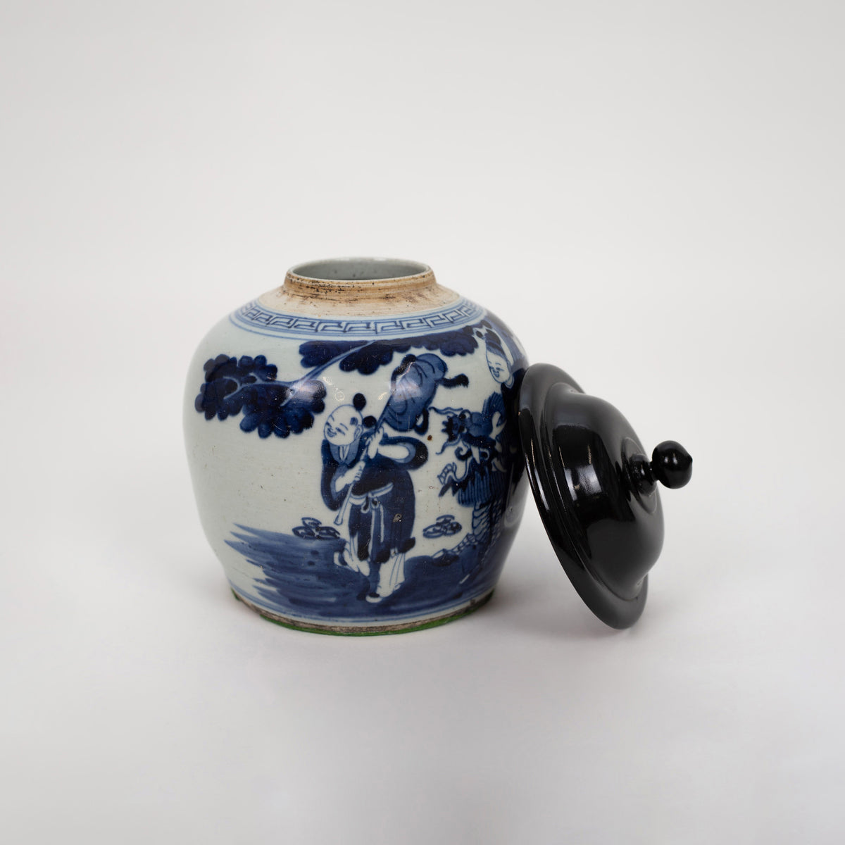 A Chinese Blue and White Porcelain Vase with Wooden Lid