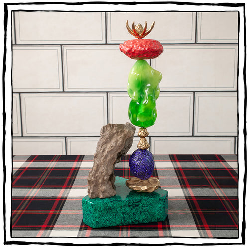 "Angama" Totem