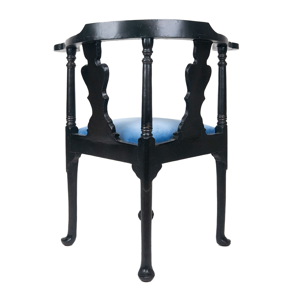 George II Black Lacquered and Gilt Chinoiserie Corner Chair