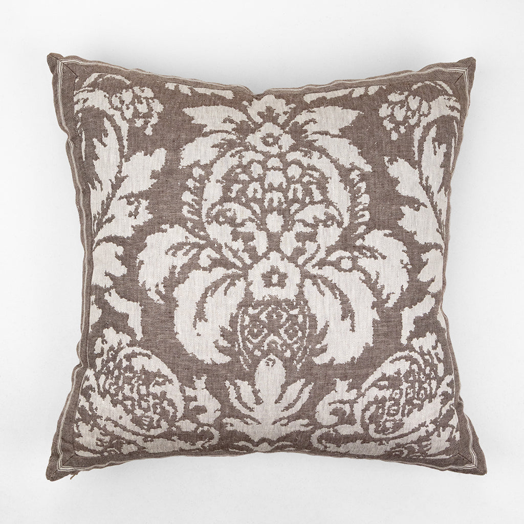 Lino Damasco Pillow with Branca Stripe Framing