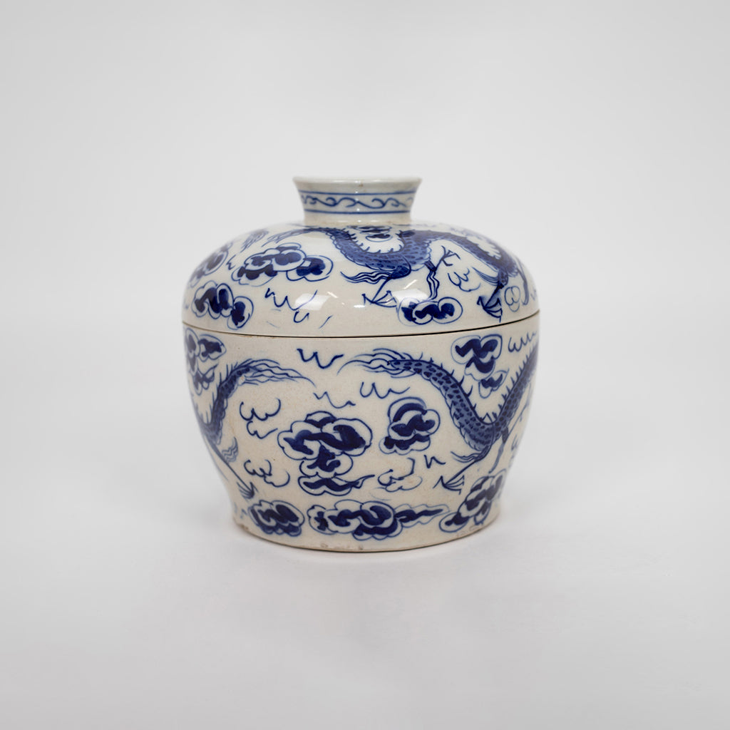 A Chinese Blue and White Porcelain Rice Bowl and Cover with Dragon Motif