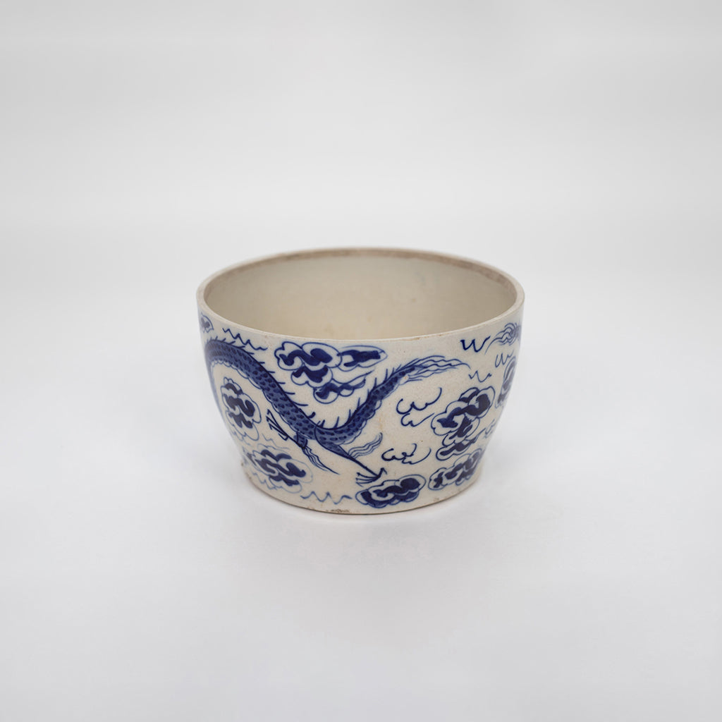A Chinese Blue and White Porcelain Rice Bowl and Cover with Dragon Motif