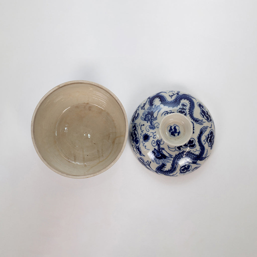 A Chinese Blue and White Porcelain Rice Bowl and Cover with Dragon Motif