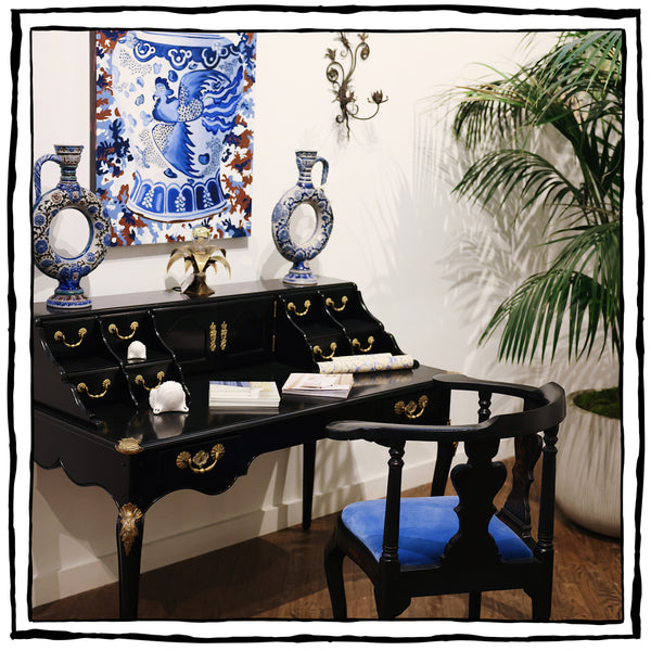 A George II Black Lacquered and Gilt Chinoiserie Corner Chair